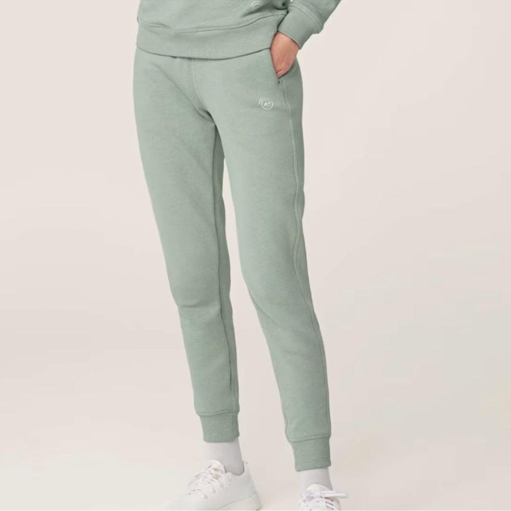 Allbirds R&R sweatpants in hazy pine- organic cotton and hemp - Picture 1 of 6